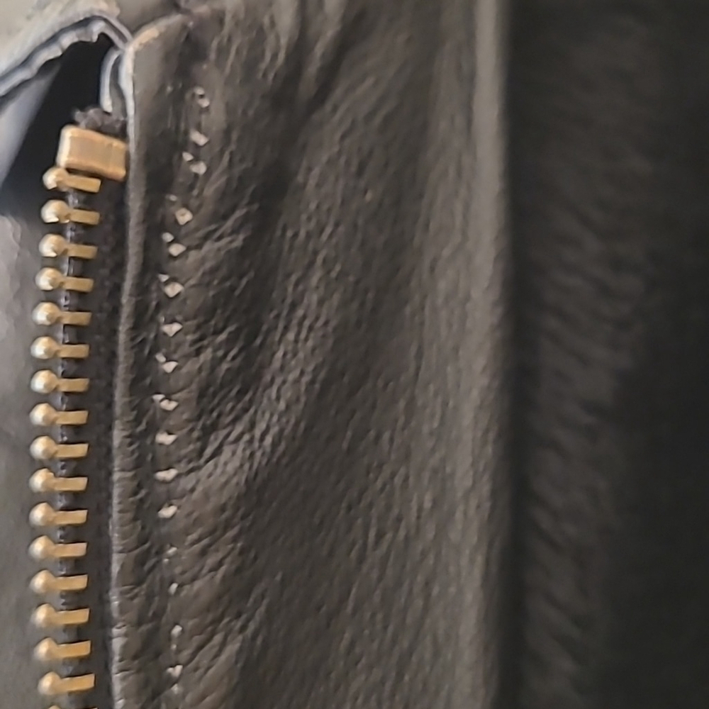Vilanto Leather Coat - Picture 9 of 10
